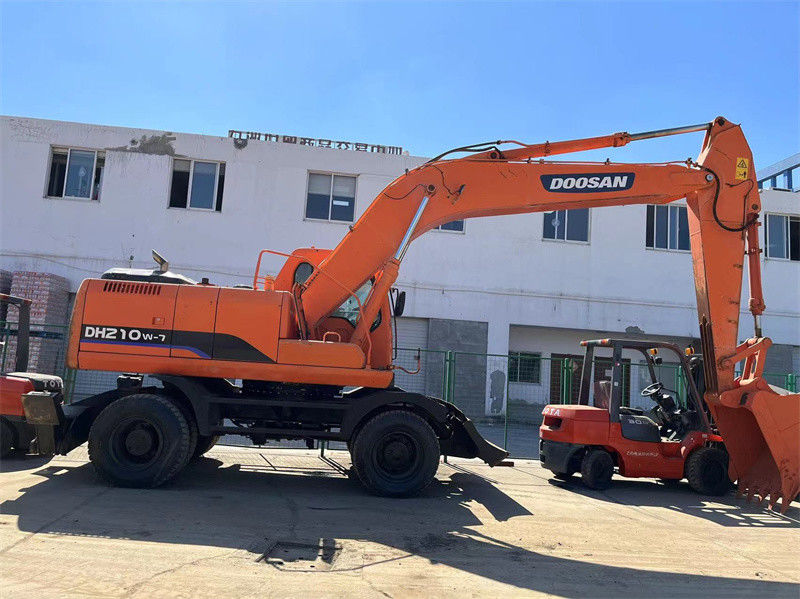 Excavadora de rodas Doosan DH210W original usada Excavadora de rodas Doosan de 21 toneladas usada