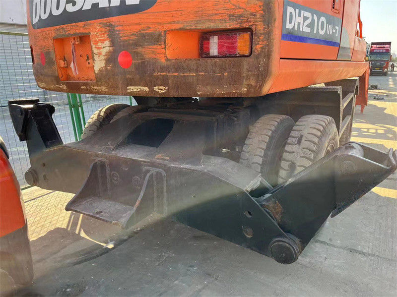 Excavadora de rodas Doosan DH210W original usada Excavadora de rodas Doosan de 21 toneladas usada