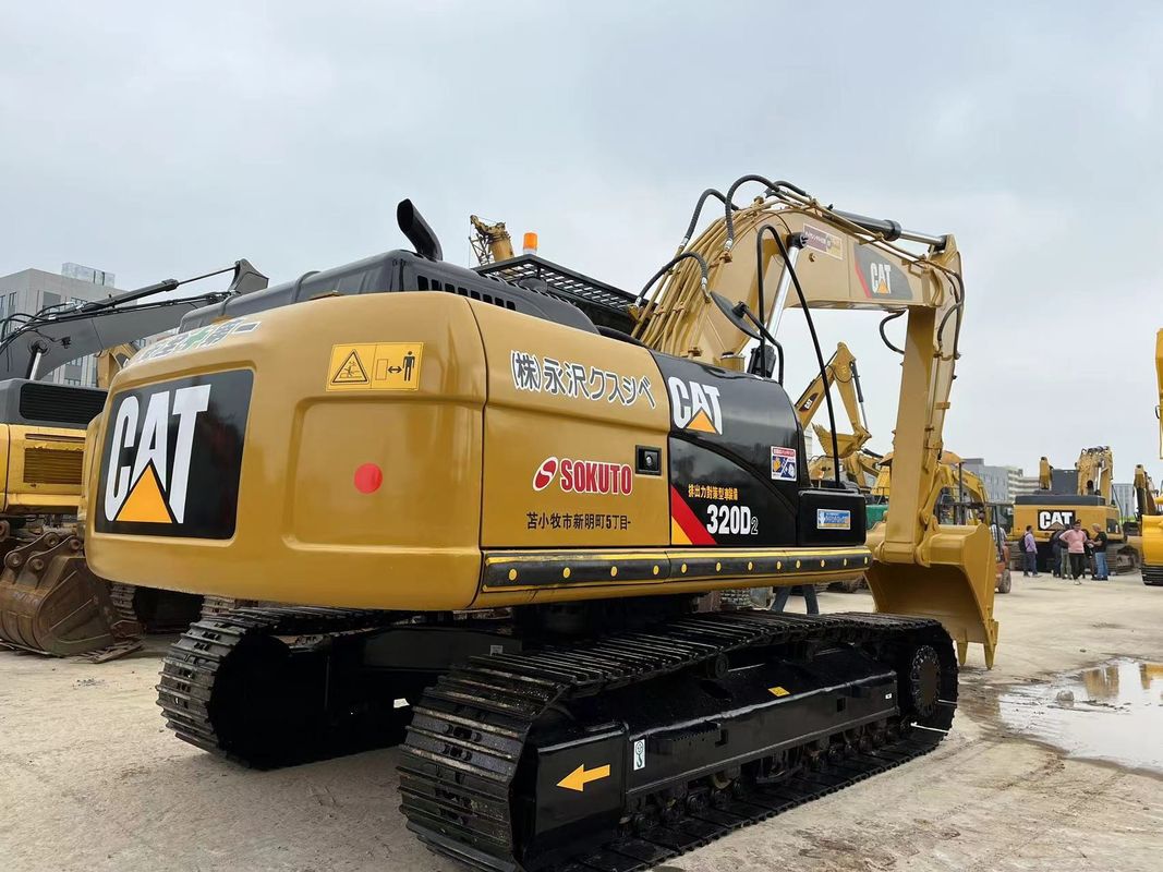 500-2000 horas de utilização Excavadora Caterpillar 320D2 Sem vazamento de óleo Bom suporte