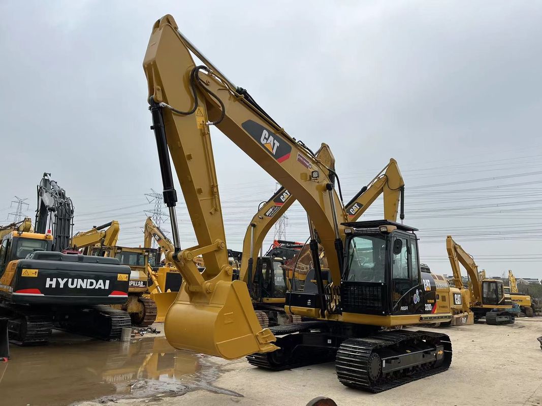 500-2000 horas de utilização Excavadora Caterpillar 320D2 Sem vazamento de óleo Bom suporte