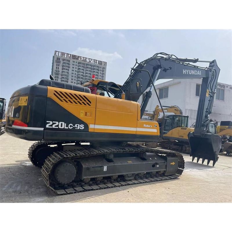 Excavadora pesada Hyundai R220 9S Dimensões gerais 9,55m*2,99m*3,08m