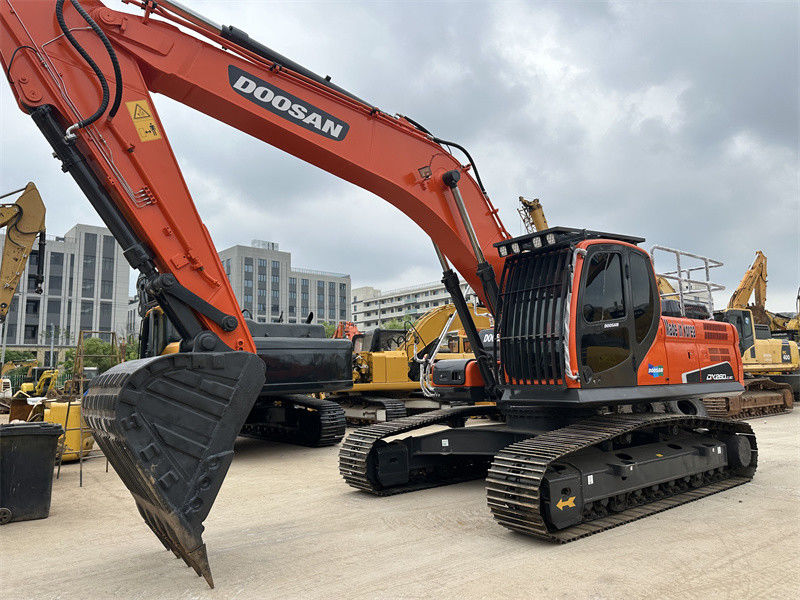 Potência do motor de 180 kW Excavadoras usadas Doosan DX260 com capacidade de balde de 1,2 M3