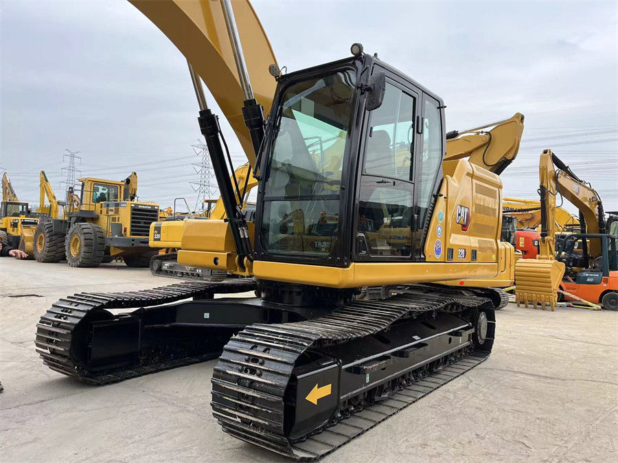 Excavadora CAT 320 de 2021 com motor C7.1 6 cilindros para mineração de construção