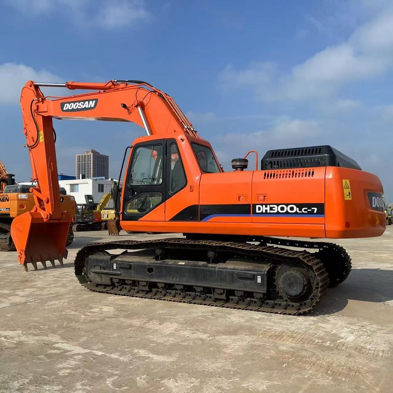 Excavadora média usada Doosan DH300 de 30 toneladas ]Excavadora do tipo Doosan DH300LC-7