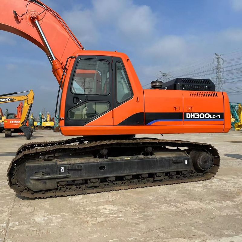 Excavadora média usada Doosan DH300 de 30 toneladas ]Excavadora do tipo Doosan DH300LC-7