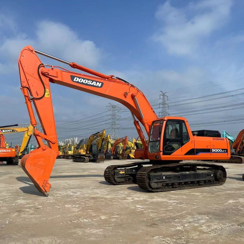 Excavadora média usada Doosan DH300 de 30 toneladas ]Excavadora do tipo Doosan DH300LC-7