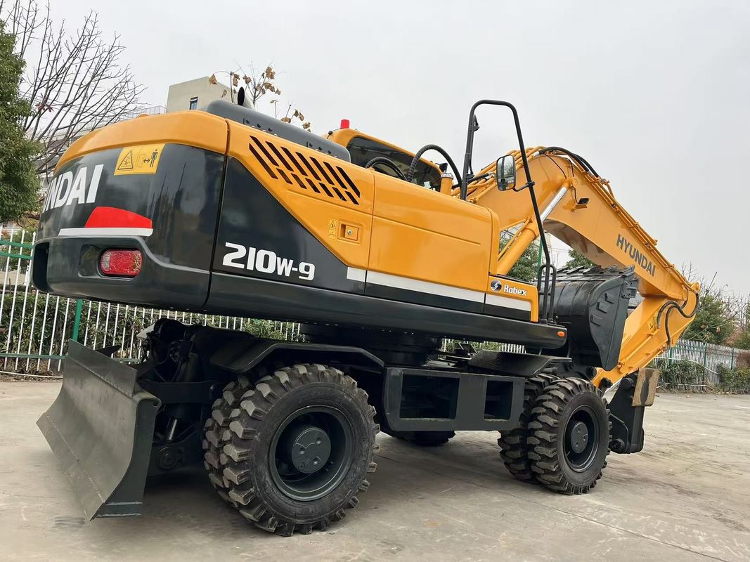 Movendo Tipo Usado Hyundai R210W-9 Excavadora de rodas 21 toneladas Usada Hyundai Excavadora de rodas