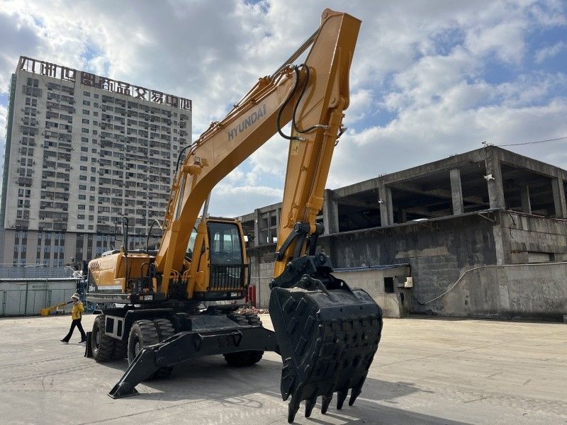Excavadoras usadas Hyundai 210w-9 de 21 toneladas