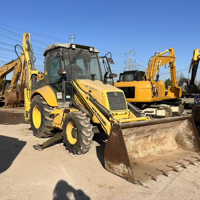 Cor original New Holland LB85 Carregador de retroescavadeira 4 rodas em boas condições