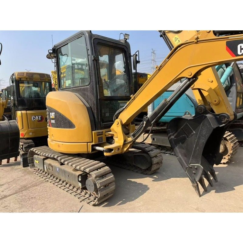 Excavadora pequena CAT 303E usada para pequenos canteiros de obras e espaços estreitos