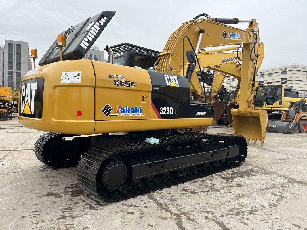 Excavadora de movimentação para construção civil usada CAT 323DL