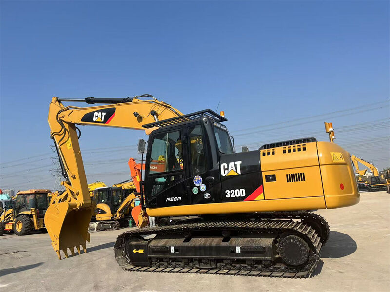 Excavadora Caterpillar 320D usada com motor Caterpillar C6.4 e capacidade de balde de 1,2 m3 para construção pesada
