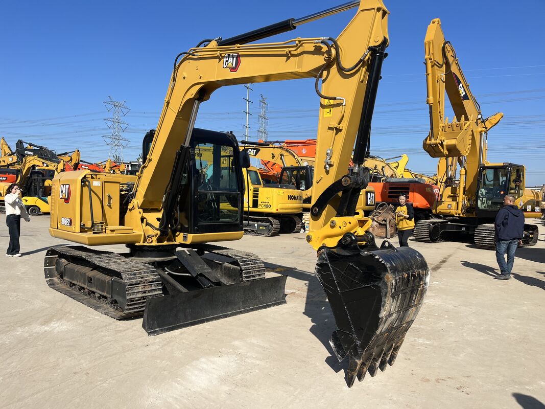 Mini escavadeira de 8 toneladas Caterpillar 308E2 em bom estado para venda