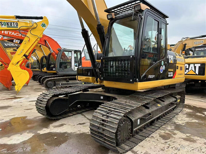 Excavadora Caterpillar Cat 320DL Máquina de tamanho médio concebida para tempo de inatividade reduzido a longo prazo e em várias condições de trabalho