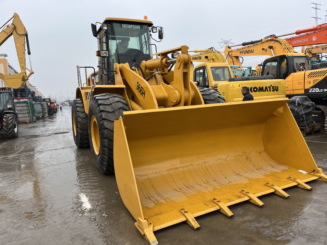 Carregador de rodas usado CAT 966H com alta força de ruptura e robusto powertrain que oferece desempenho em ambientes industriais adversos