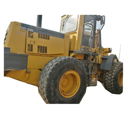 KOMATSU WA320 usou a terra do carregador 14000KG da roda que move WA320-3