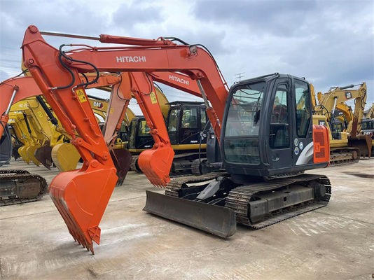 Excavadora japonesa usada Hitachi ZX70 com lâmina para projetos de construção