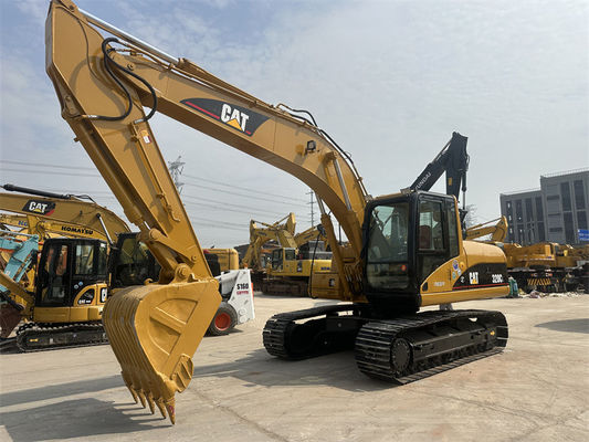Excavador Caterpillar 320C limpo e usado em bom estado.